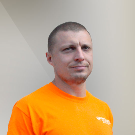 <b>Roman Melnik</b>